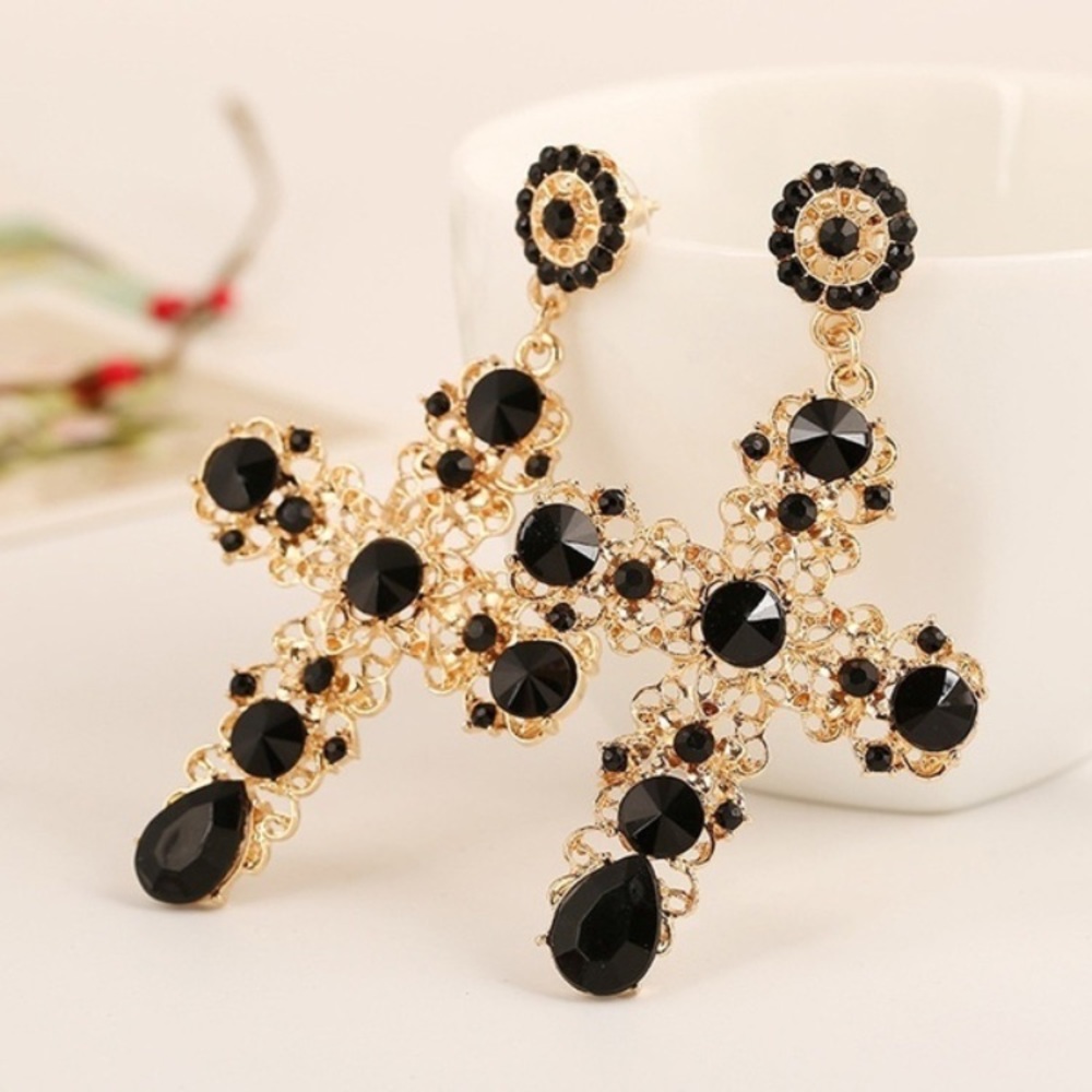 ✝️ Awesome Oversized Cross metallic Jeweled Studs - Picture 5 of 5